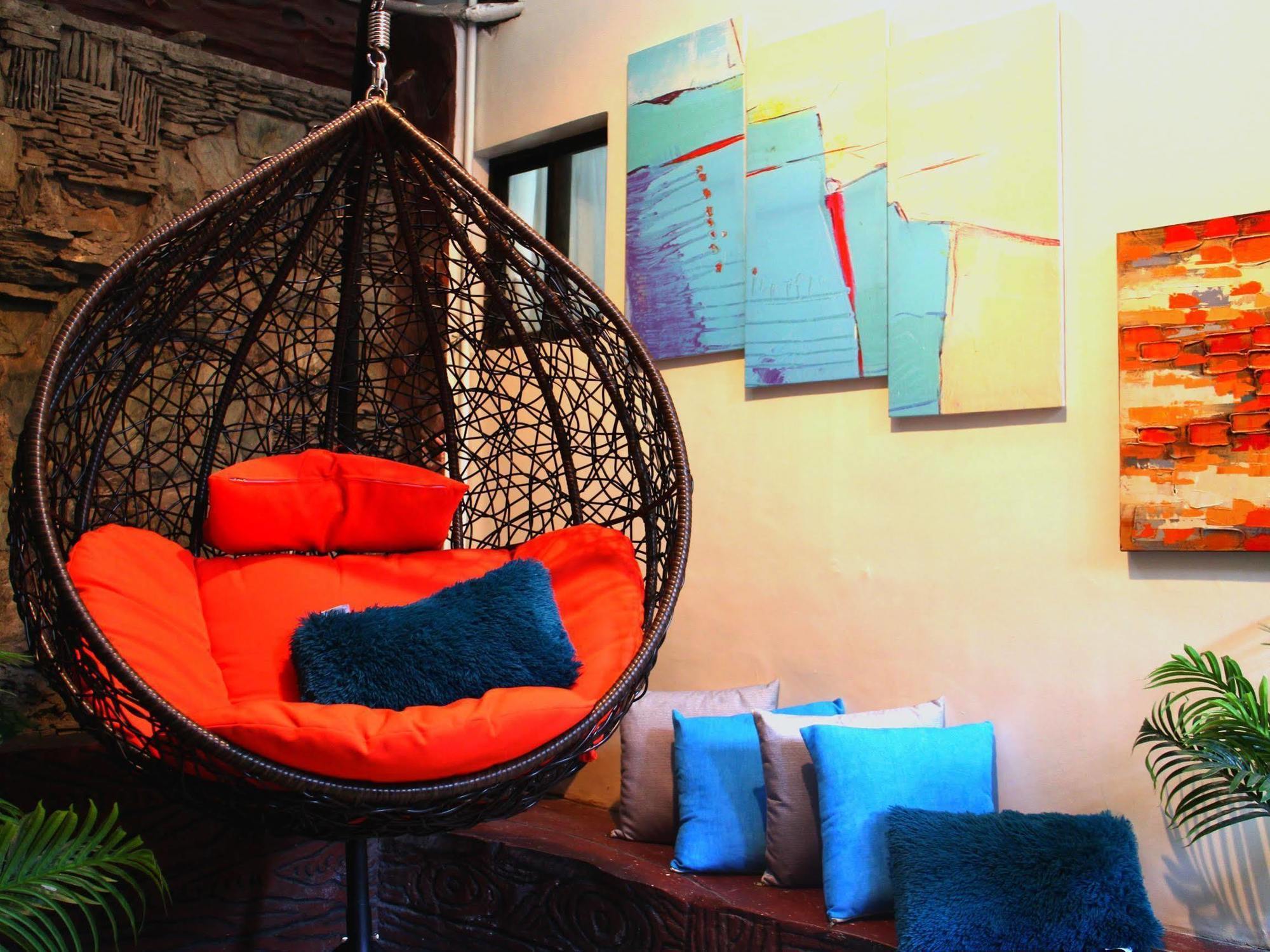 Tropical Breeze Hostel Cebu - Cebu Center Екстериор снимка